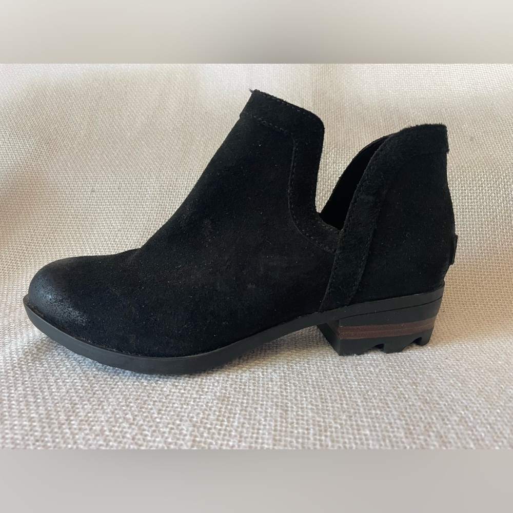 EUC Sorel Lola cutout booties - Picture 4 of 10